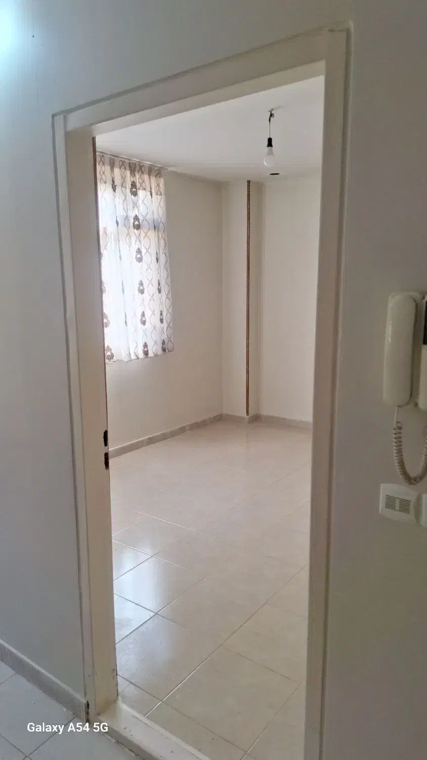 اجاره آپارتمان تک خواب حیاط خصوصی پشت ایستگاه مترو|اجارهٔ آپارتمان|اصفهان, پوریای ولی|دیوار