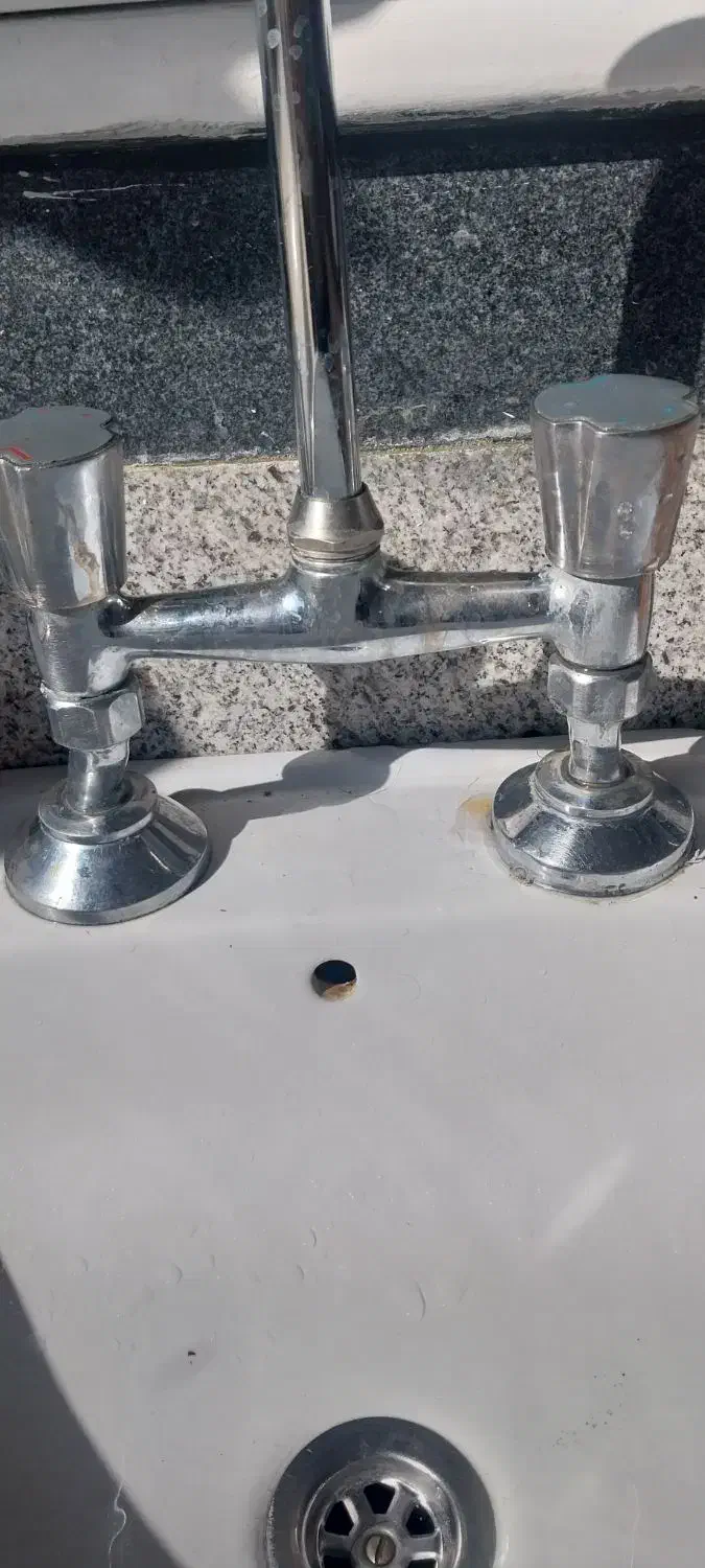 شیر اهرمی و یک عدد معمولی|لوازم سرویس بهداشتی|نیشابور, شهرک رسولی|دیوار