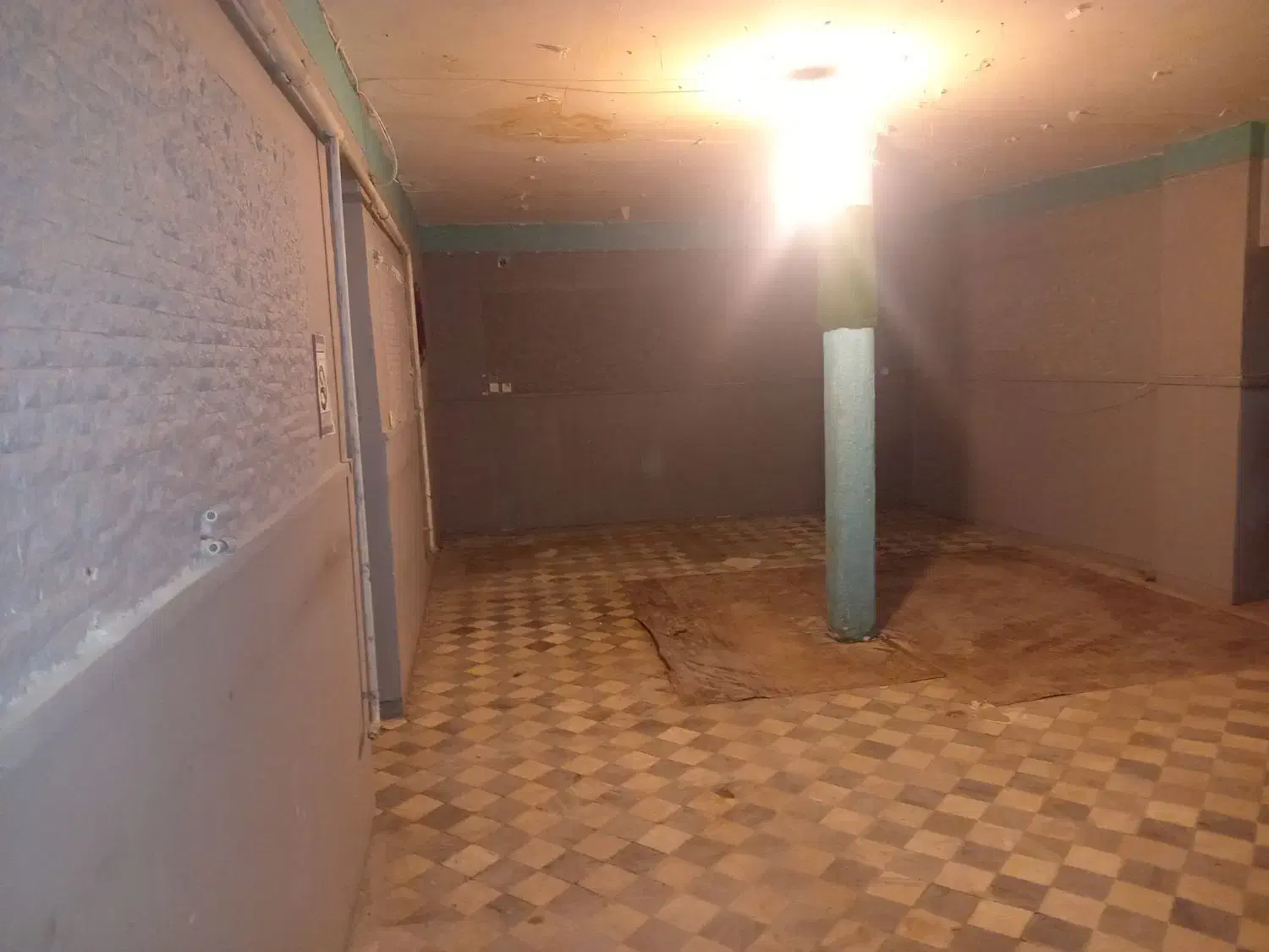 اجاره زیر زمین|اجارهٔ مغازه و غرفه|قروه, |دیوار