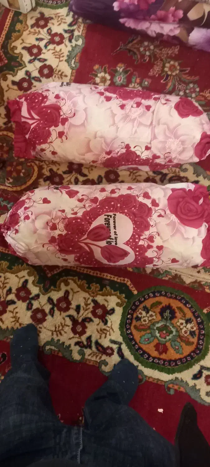 لحاف|رختخواب، بالش، پتو|خوی, |دیوار