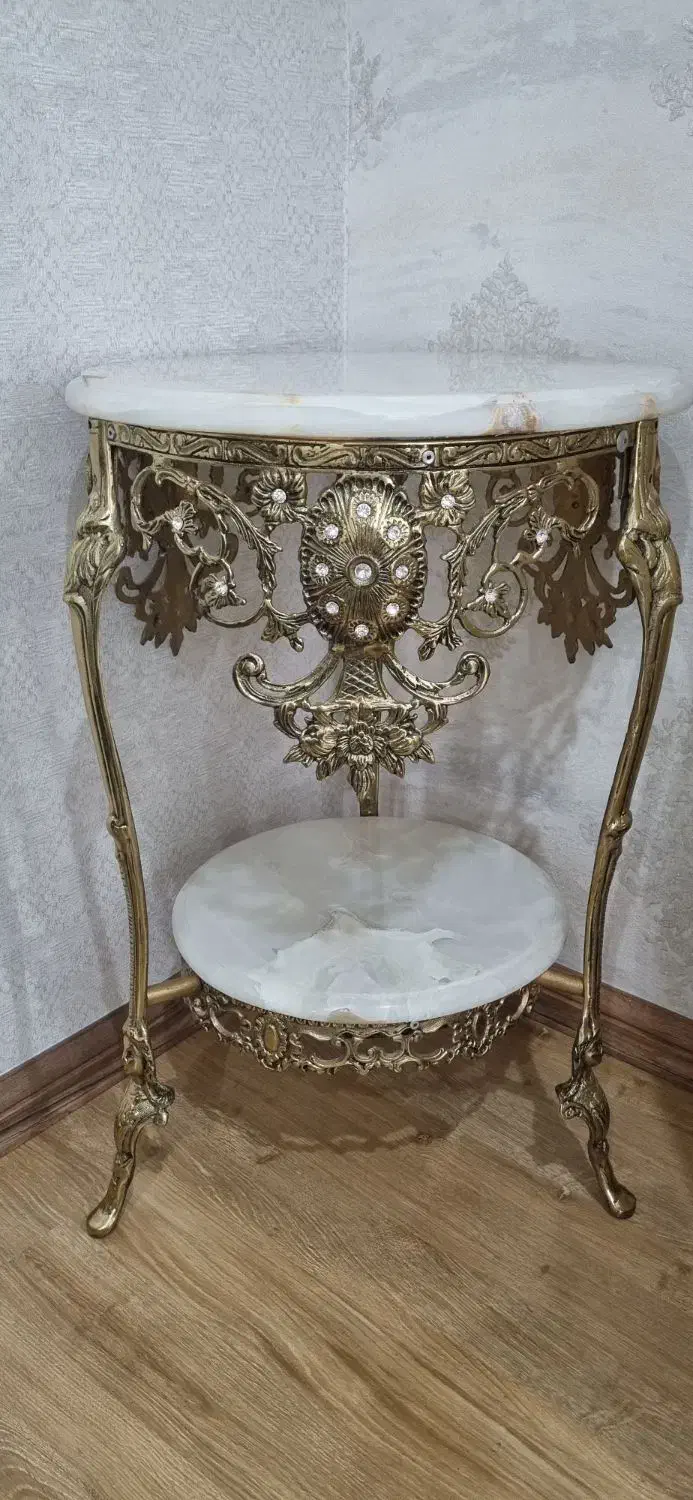 میز برنزی سنگین|مبلمان خانگی و میز عسلی|تبریز, |دیوار