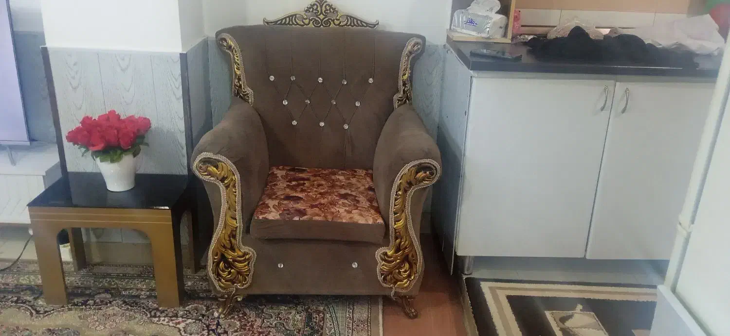 مبل راحتی|مبلمان خانگی و میز عسلی|قرچک, میرزائی شمالی|دیوار