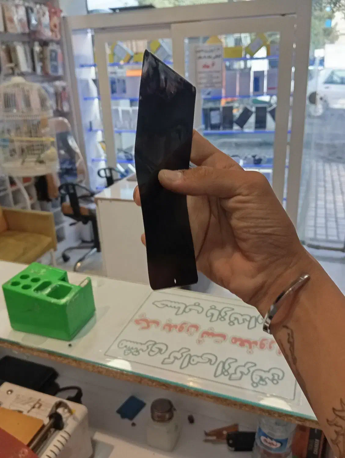 تا وقتی ال سی دی تعمیر میشه چرا تعویض شع|خدمات رایانه‌ای و موبایل|مشهد, شفا|دیوار