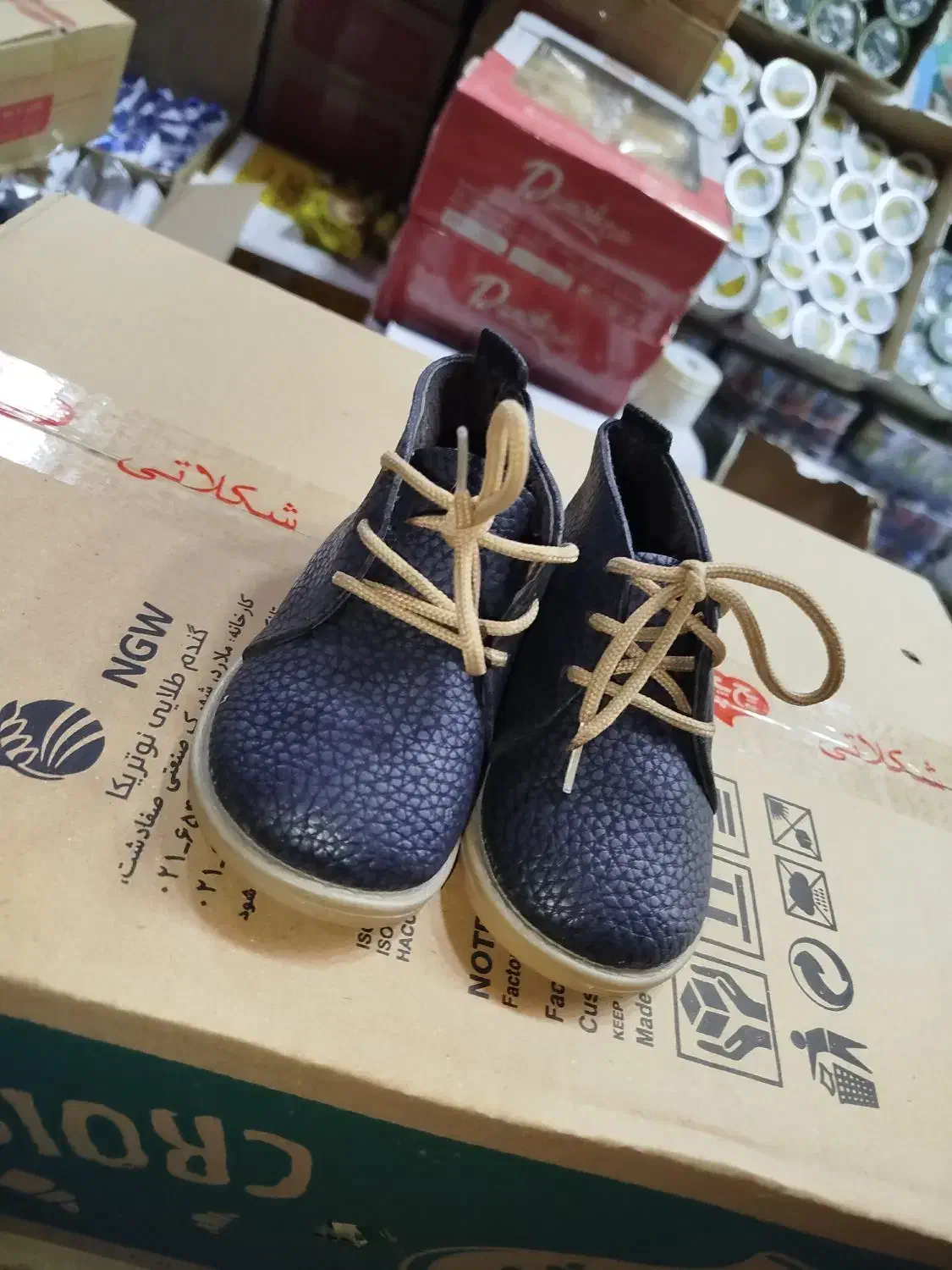 کفش نونو بدون زدگی‌خارجی|کفش و لباس بچه|مشهد, شیرودی|دیوار