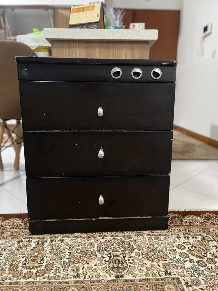 سه کشو چوبی سالم|جاکفشی، کمد، دراور|بندر انزلی, جهانگانی|دیوار