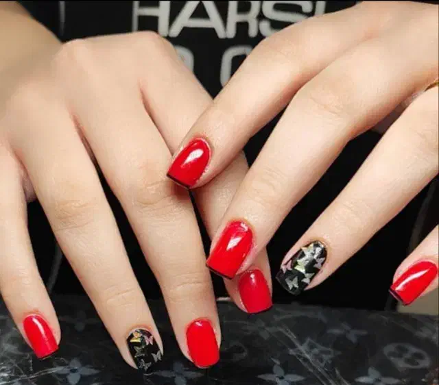 کاشت ناخن.ترمیم|خدمات آرایشگری و زیبایی|صفادشت, |دیوار