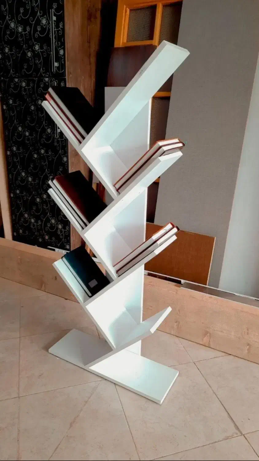 کتابخانه طرح درختی|کتابخانه، شلف، قفسه‌های دیواری|رشت, دیلمان|دیوار