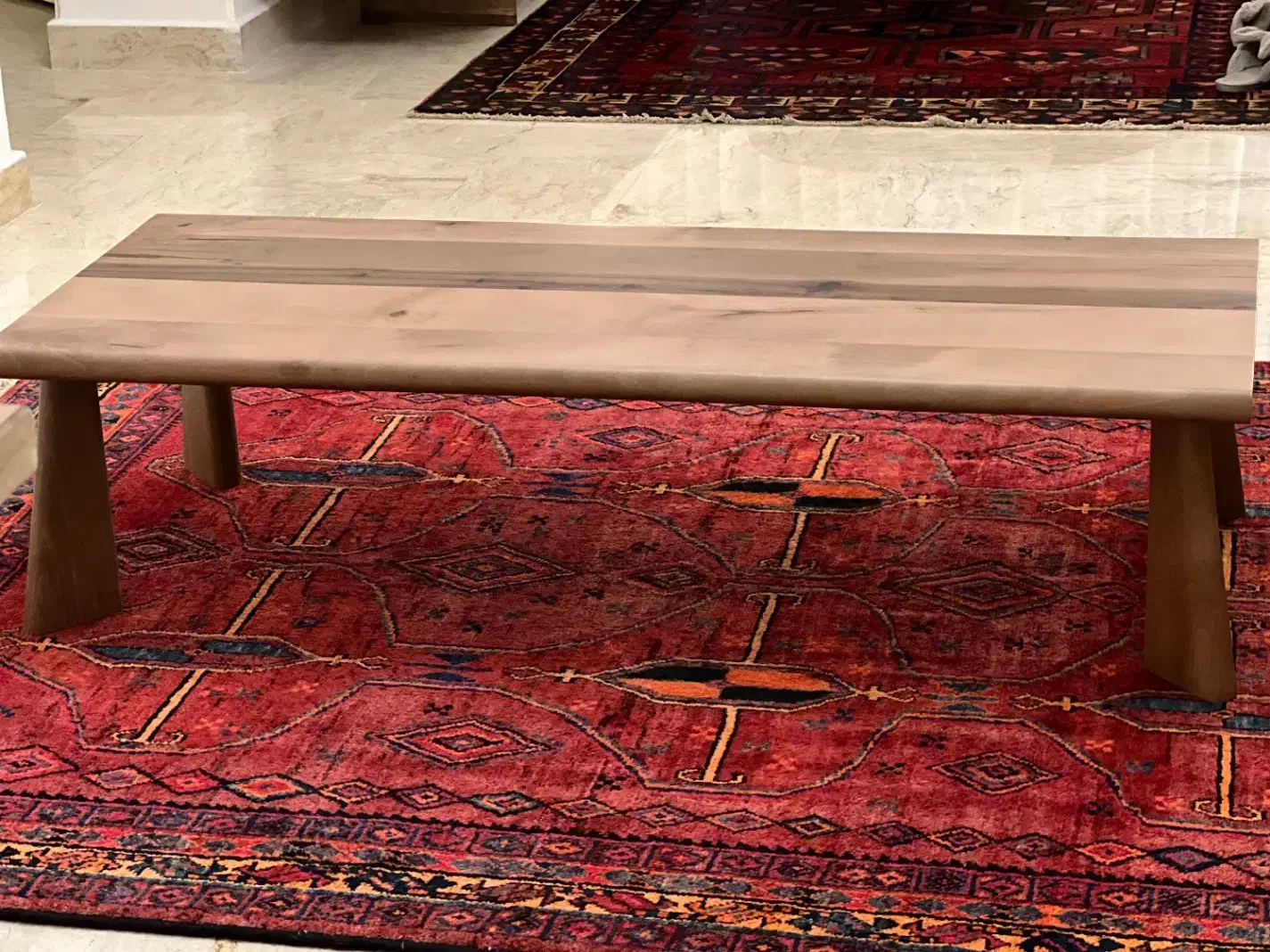 میز جلو مبلی چوب گردو و رزین با طراحی خاص|مبلمان خانگی و میز عسلی|تهران, میرداماد|دیوار