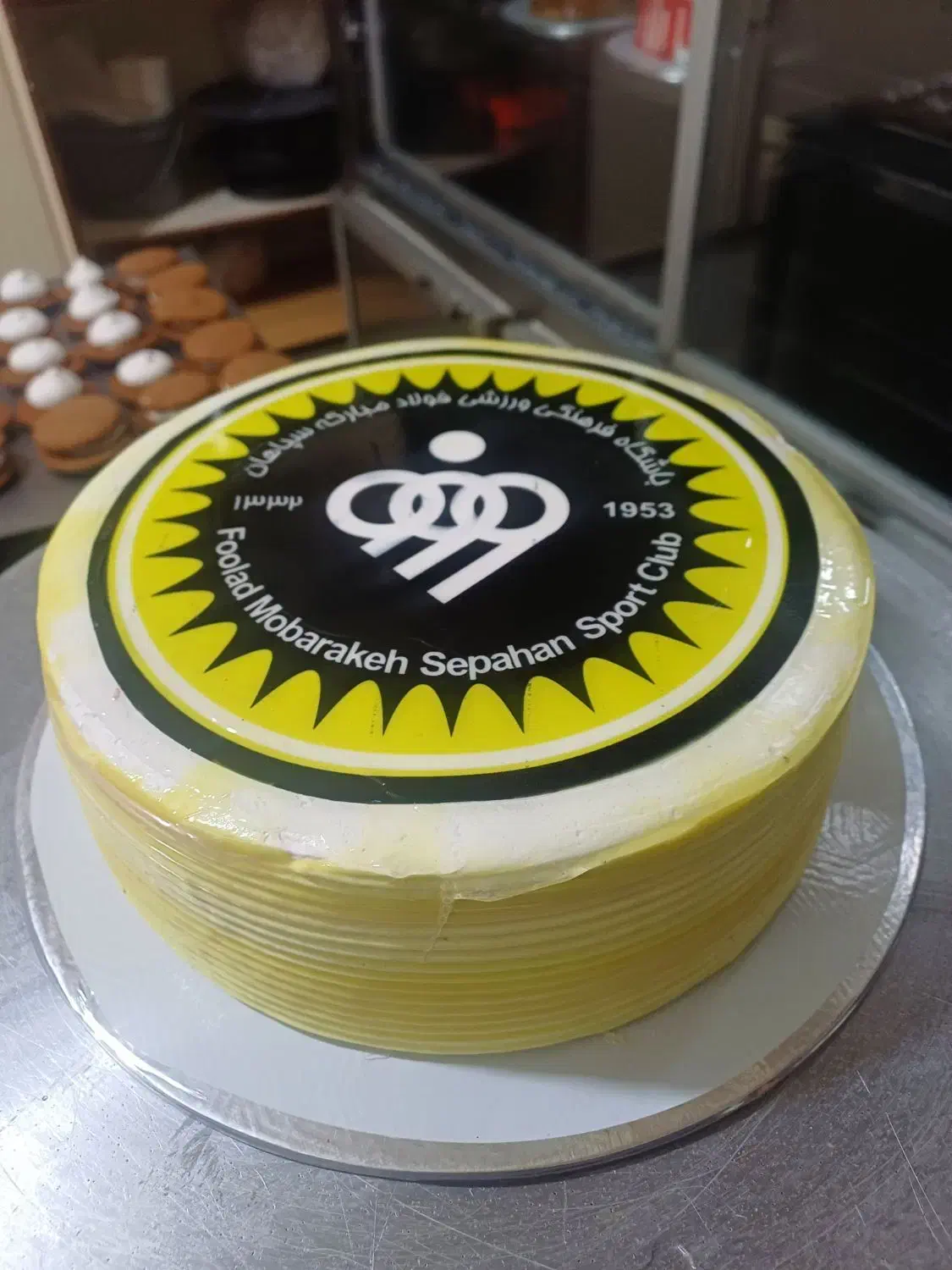 نیازمند نیروی خانم درکارگاه و فروشگاه قنادی|استخدام خدمات فروشگاه و رستوران|اصفهان, شهرک قدس|دیوار