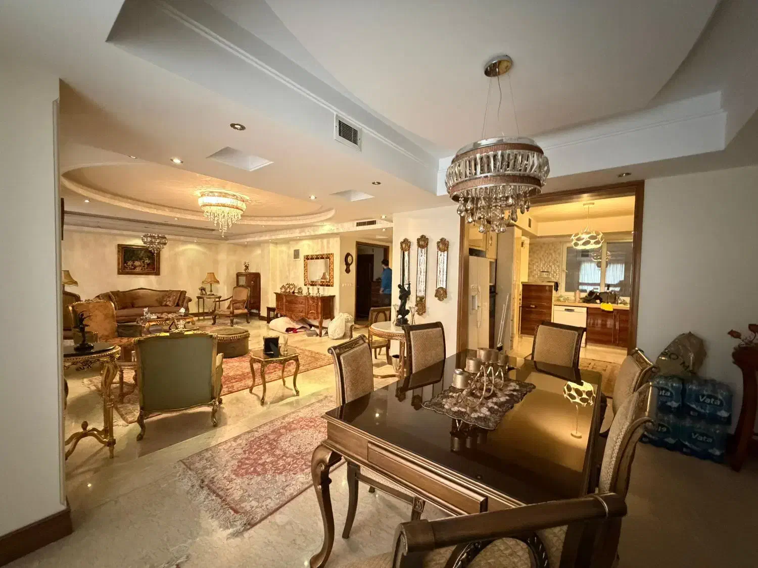 210 متر 3 خواب تکواحدی/فرعی اعیان نشین