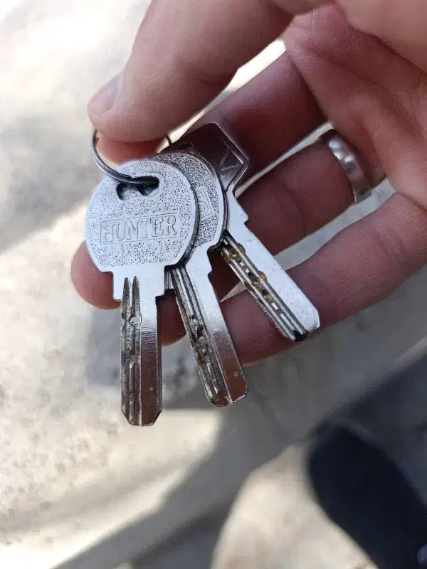 کلید پیدا شده|اشیا|یاسوج, |دیوار