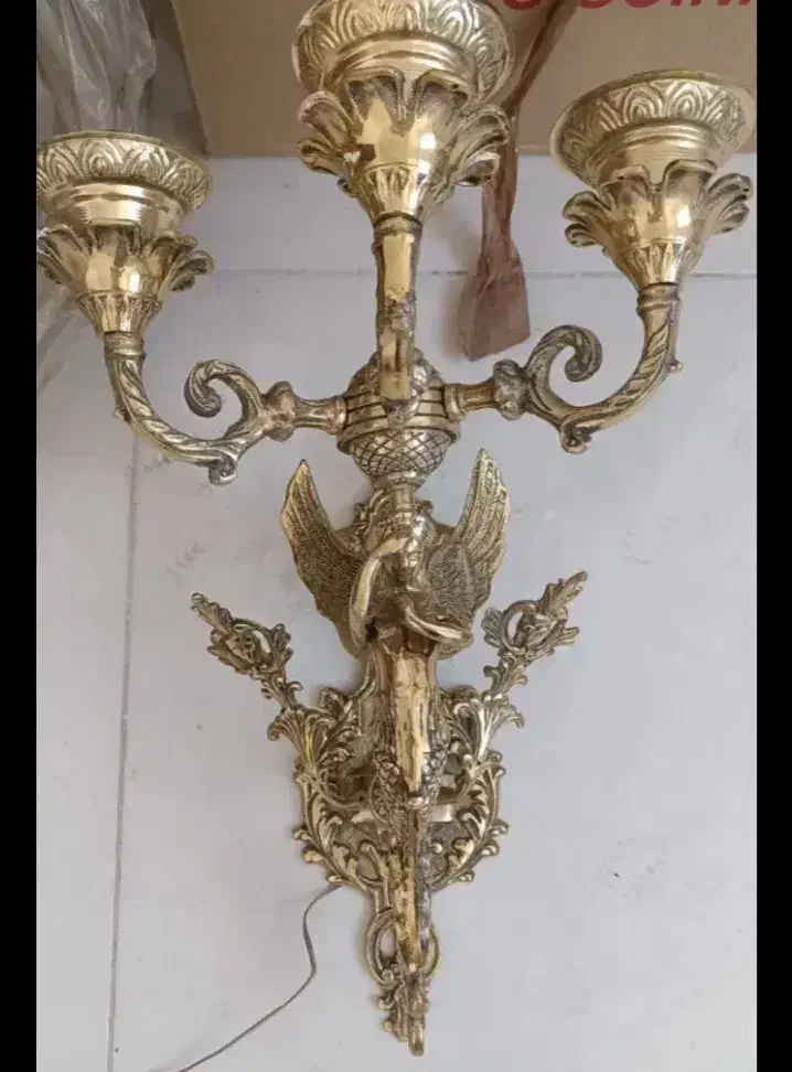 از دیوارکوب اول دوعدد  از دیوارکوب دوم دوعدد موجود|لوستر و چراغ آویز|تهران, عبدل‌آباد|دیوار