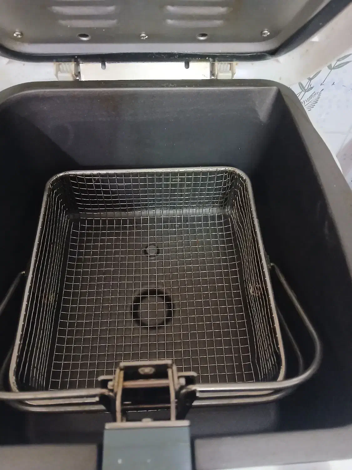 سرخ کن در حد نو|سایر لوازم برقی|قم, چهار امامزاده|دیوار