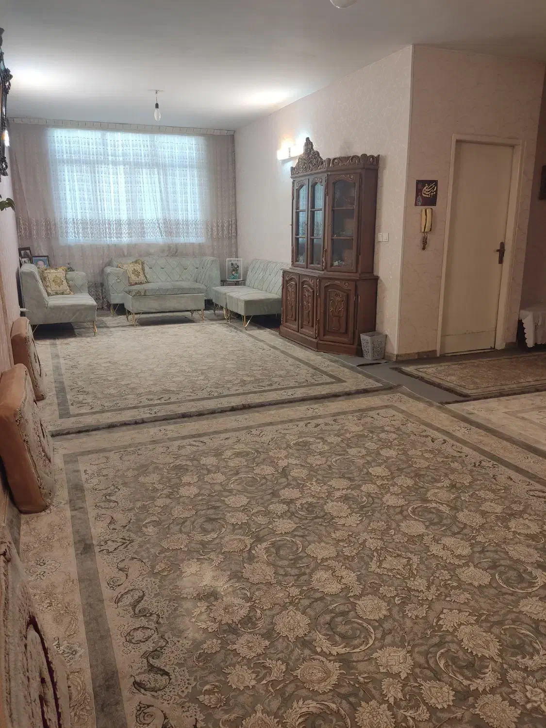 آپارتمان ۱۳۰ متری + سالن با پرده + حیاط دار|اجارهٔ آپارتمان|تهران, شهرک گلها (تهرانسر)|دیوار