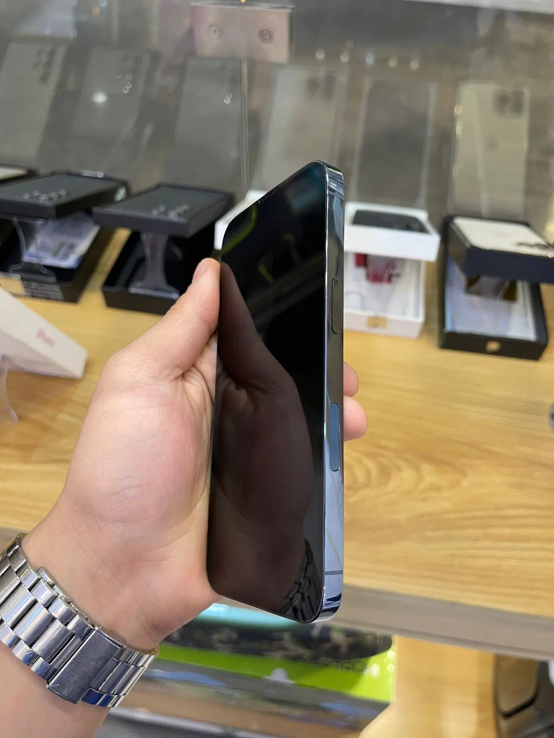 iPhone 13 pro|موبایل|شیراز, فخرآباد (دروازه کازرون)|دیوار