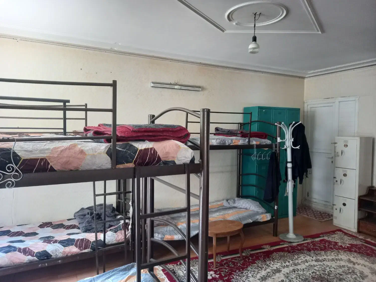 اجاره ماهانه خوابگاه اقایان، پسرانه شهیدان|اجارهٔ کوتاهمدت آپارتمان و سوئیت|اصفهان, آفاران|دیوار