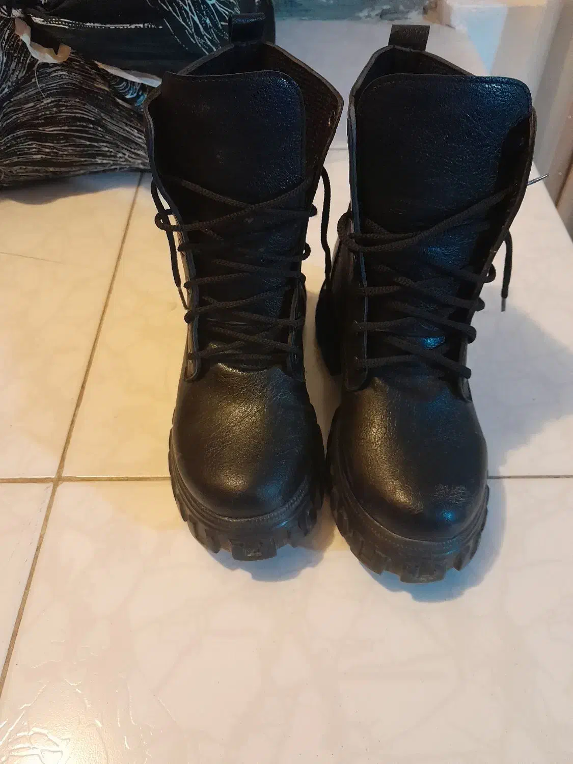 بوت زنانه|کیف، کفش، کمربند|بروجرد, |دیوار