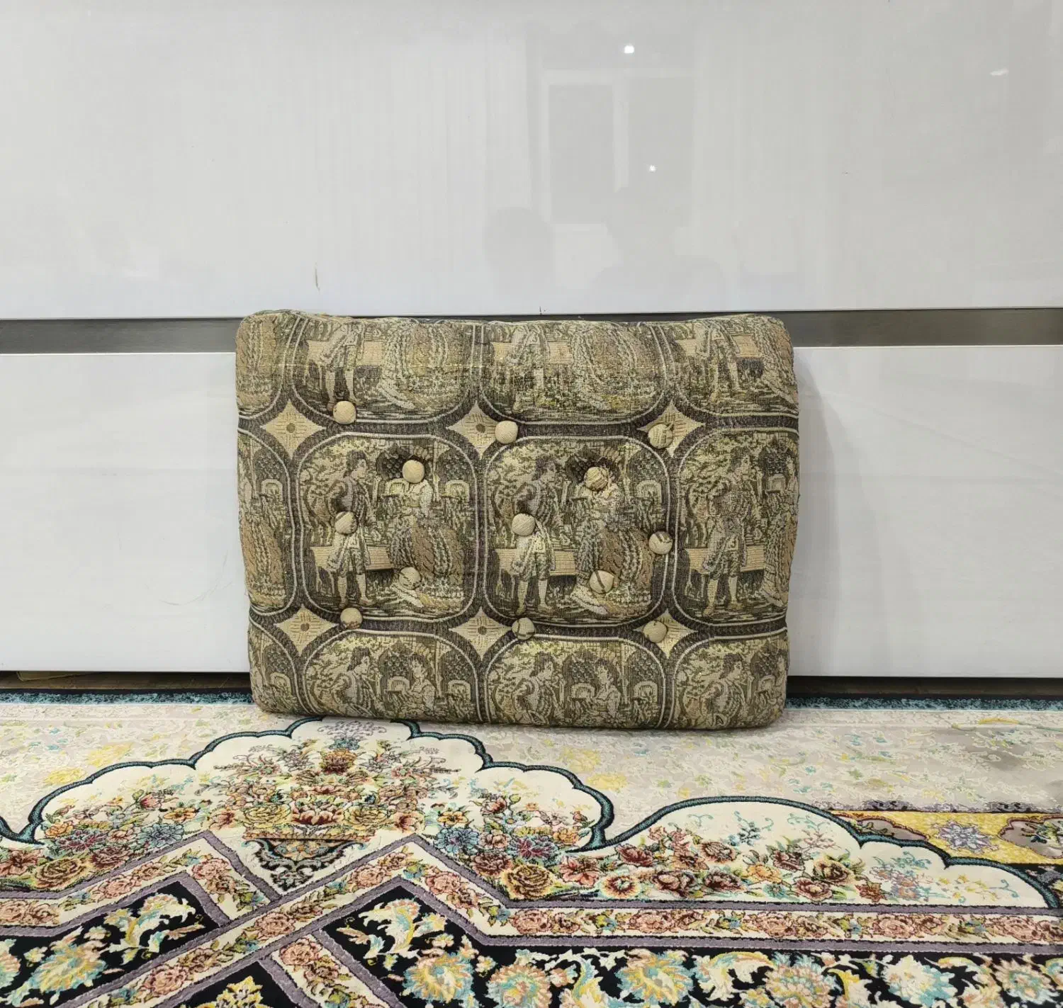 پشتی|پشتی|یزد, |دیوار