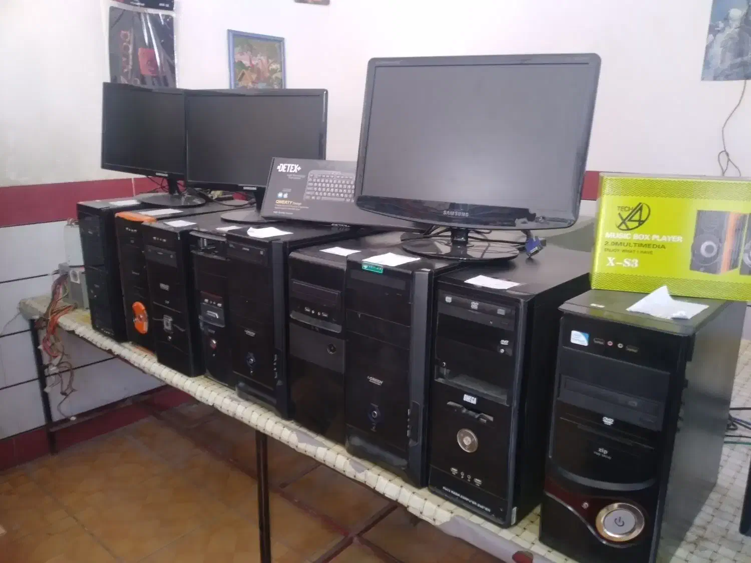 لوازم کامپیوتر و مانیتور|قطعات و لوازم جانبی رایانه|آزادشهر, |دیوار