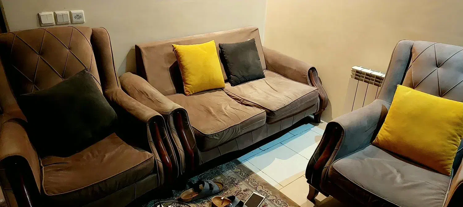 مبلمان راحتی هفت نفره به همراه میز جلو|مبلمان خانگی و میز عسلی|تهران, تسلیحات|دیوار