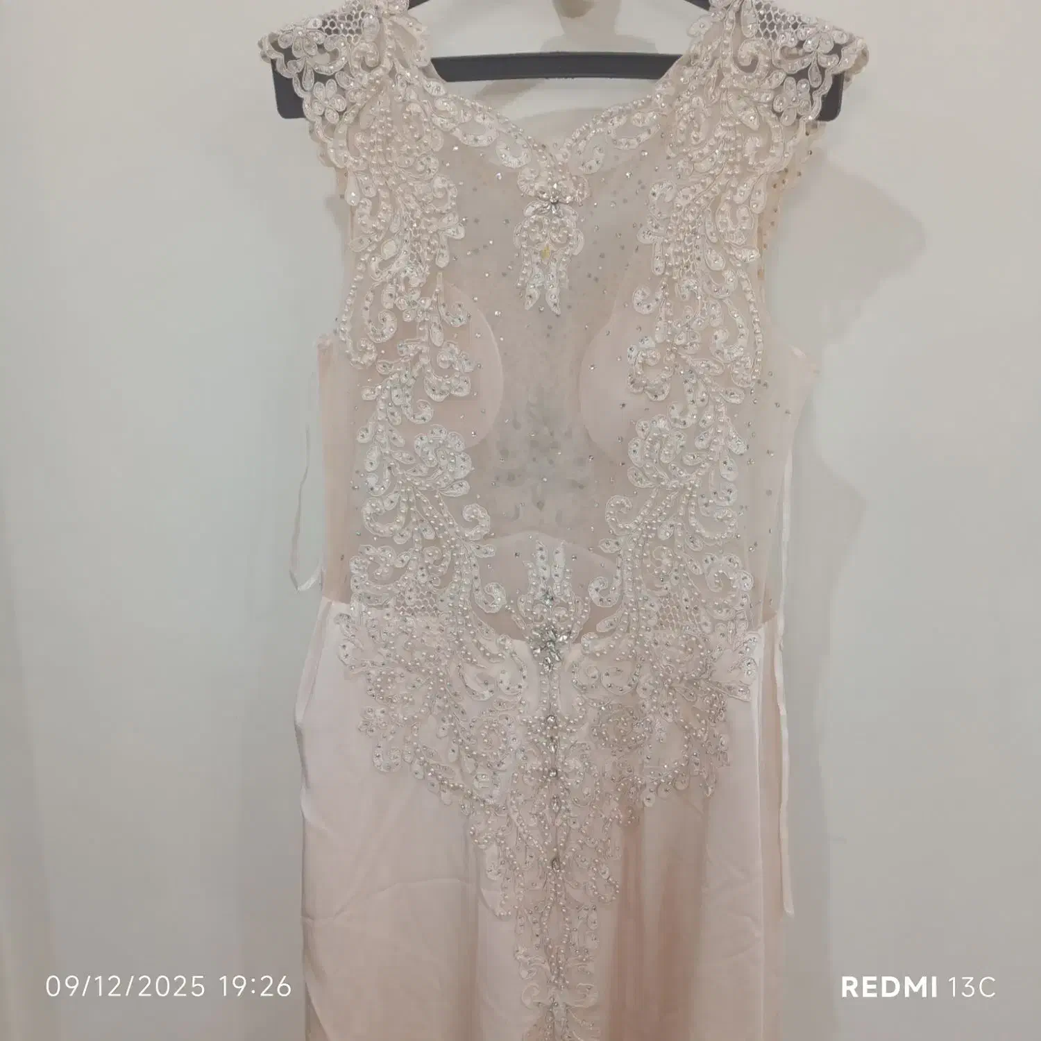 لباس نامزدی یا مجلسی|لباس|فردیس, فرامرزیه|دیوار