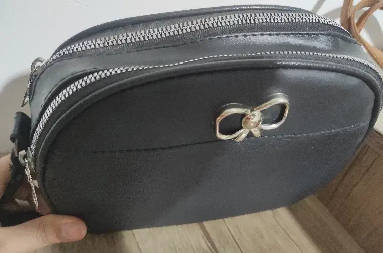 ۳عددکیف درحد|کیف، کفش، کمربند|رباط‌کریم, نصیرشهر|دیوار