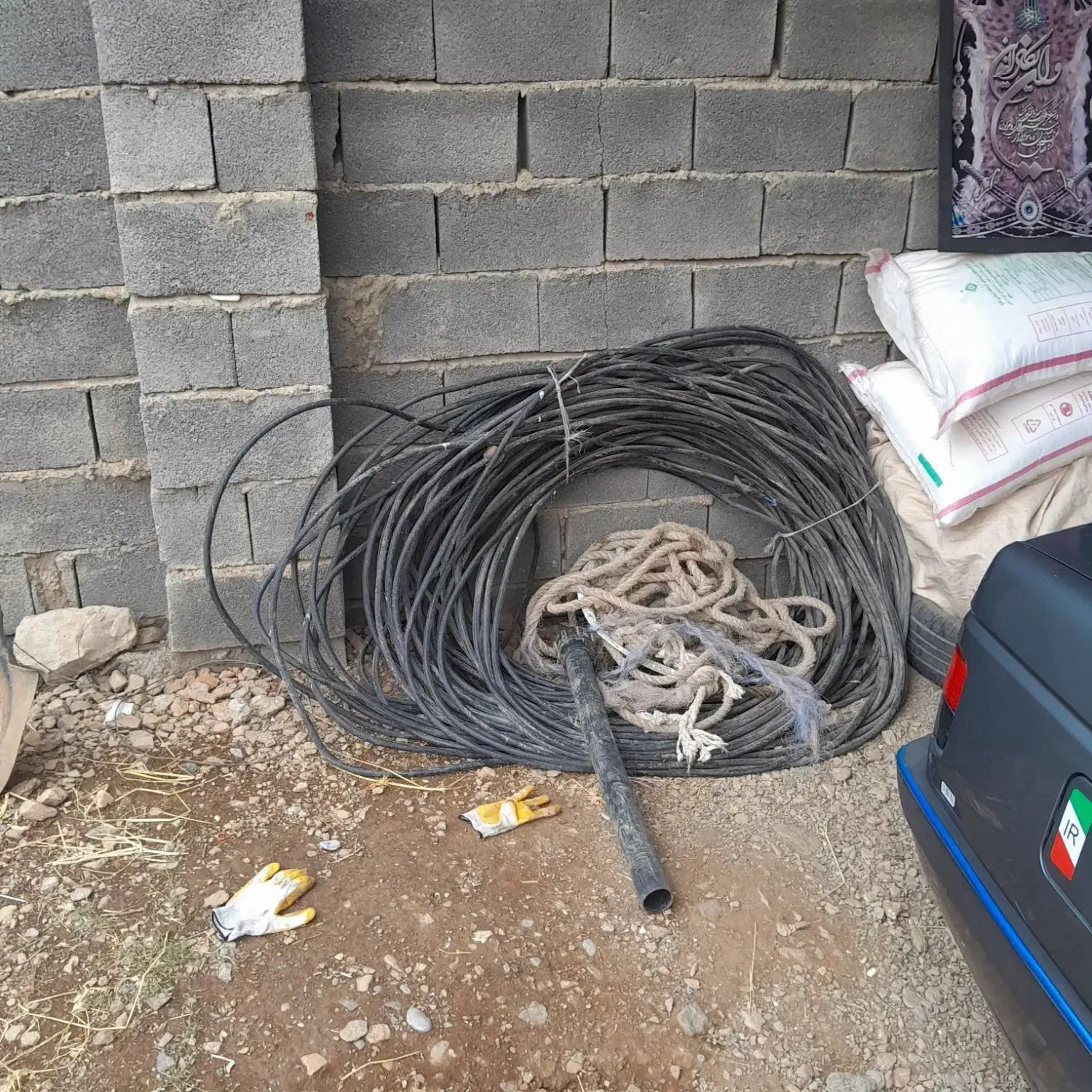 کابل|مصالح و تجهیزات ساختمان|صحنه, |دیوار