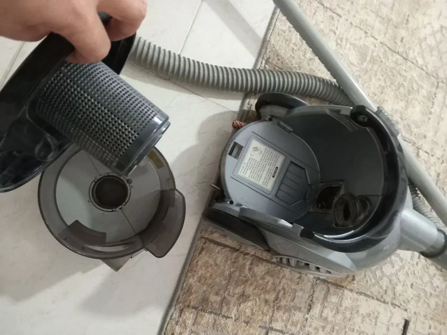 جاروبرقی  LG 1400 w|جاروبرقی، جارو شارژی، بخارشو|هشتگرد, فاز ۷ مهستان|دیوار