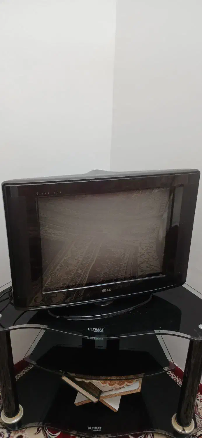 تلویزیون ۲۱ الجی همراه با دیجیتال|تلویزیون و پروژکتور|ازنا, |دیوار