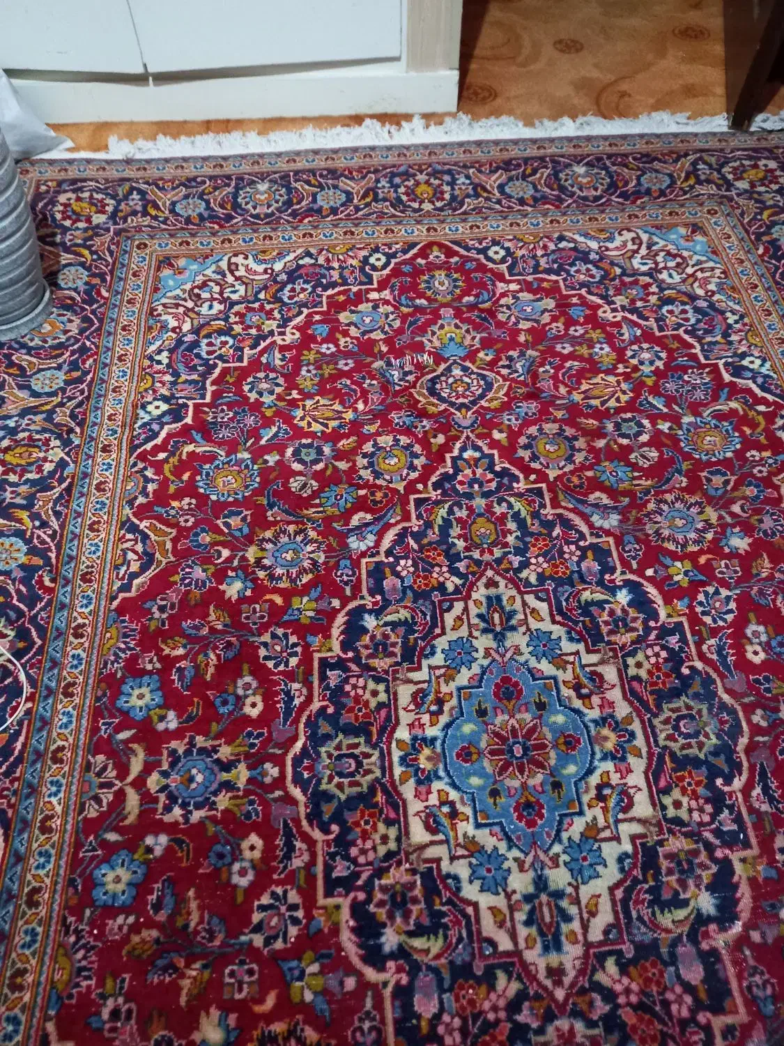 فرش لاکی رنگ دستباف|فرش|تهران, جنت‌آباد شمالی|دیوار