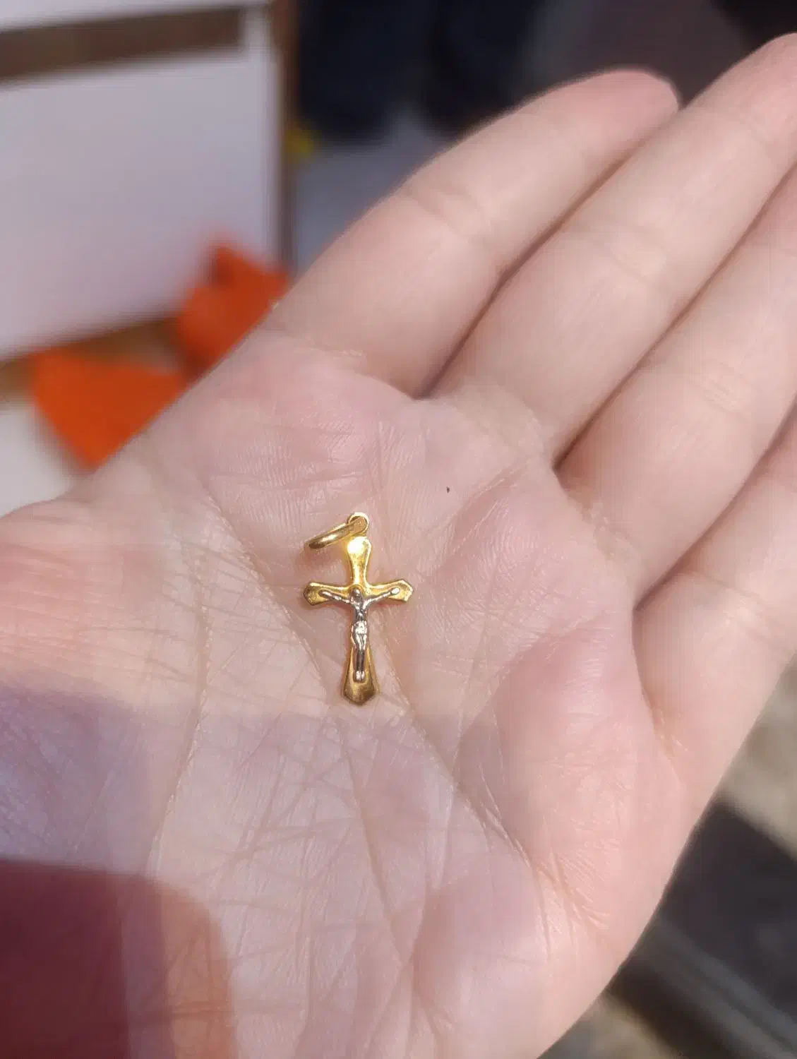 مدال (پلاک) طلا صلیب|جواهرات|پرند, فاز ۲|دیوار