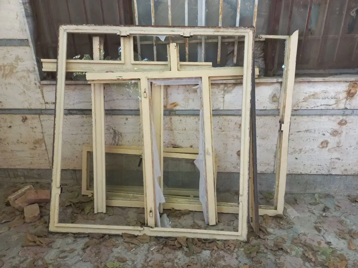 دو عدد پنجره درجه یک کامل|مصالح و تجهیزات ساختمان|نهاوند, |دیوار