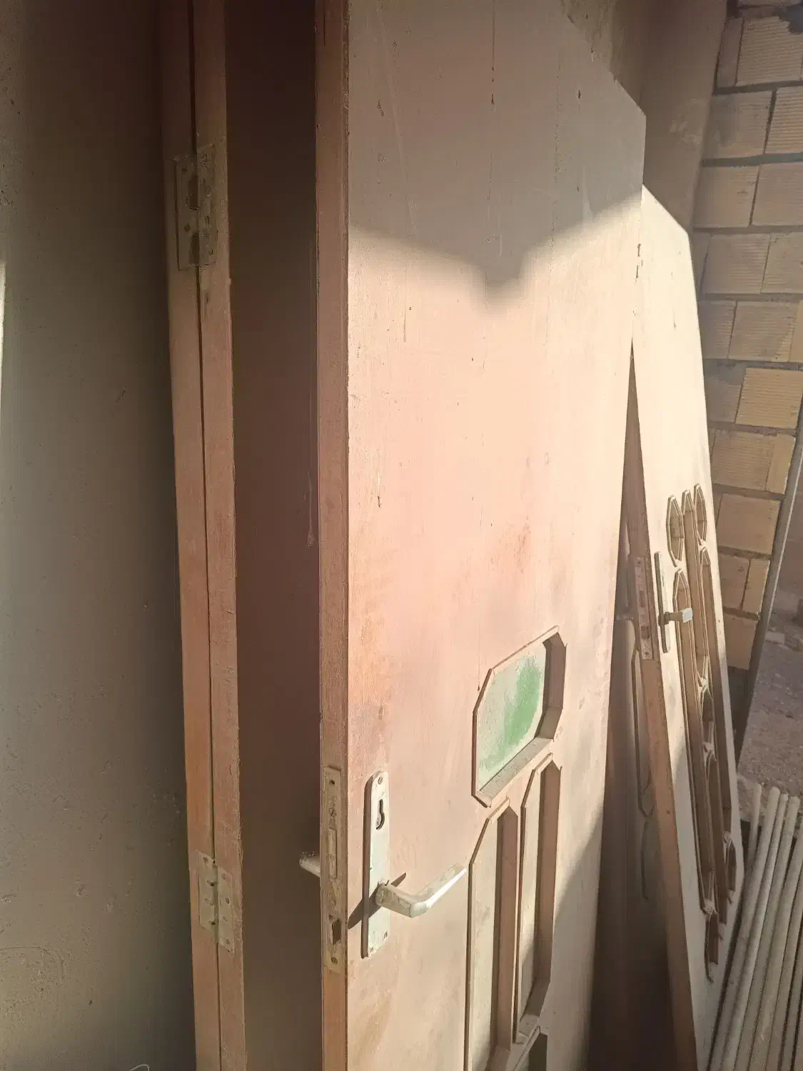 درب|مصالح و تجهیزات ساختمان|برخوار, |دیوار