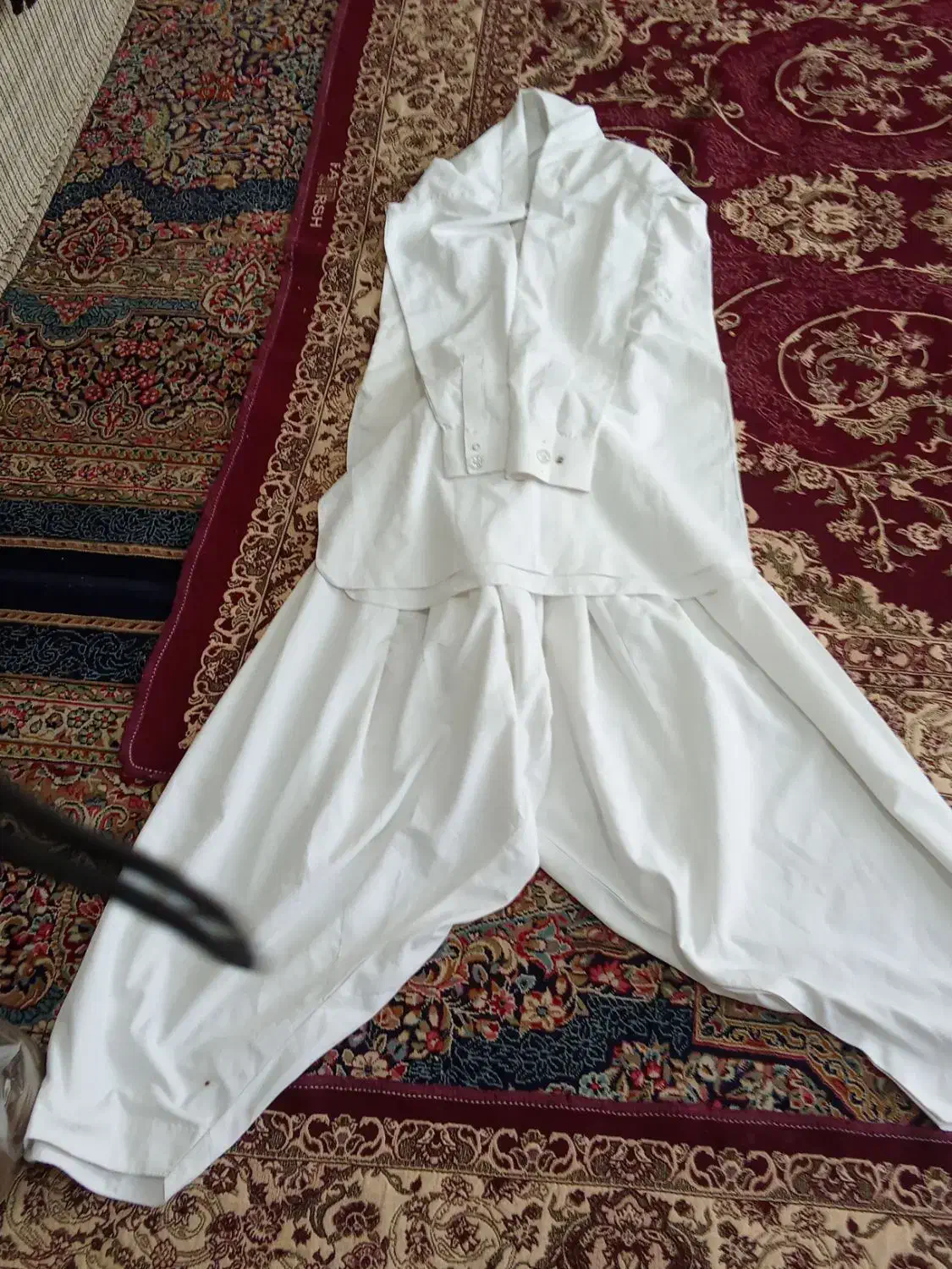 دو دست لباس بلوچی|لباس|زرند, |دیوار