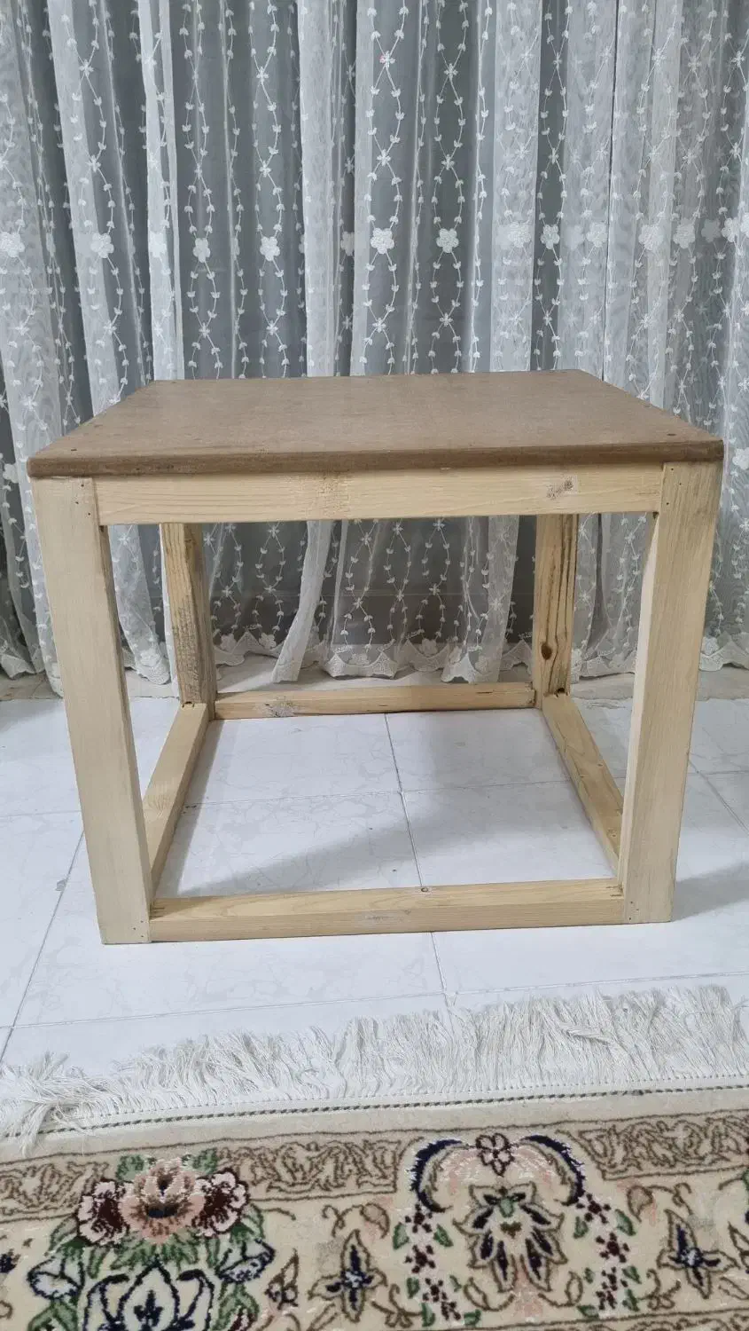 چهارپایه چوبی|صندلی و نیمکت|مبارکه, |دیوار