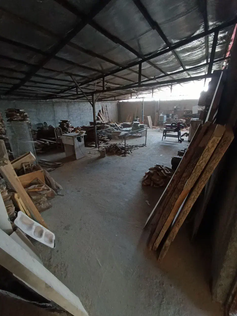 کارگر نجاری ایرانی یا اتباع با جای خواب|استخدام صنعتی، فنی، مهندسی|چهارباغ, |دیوار