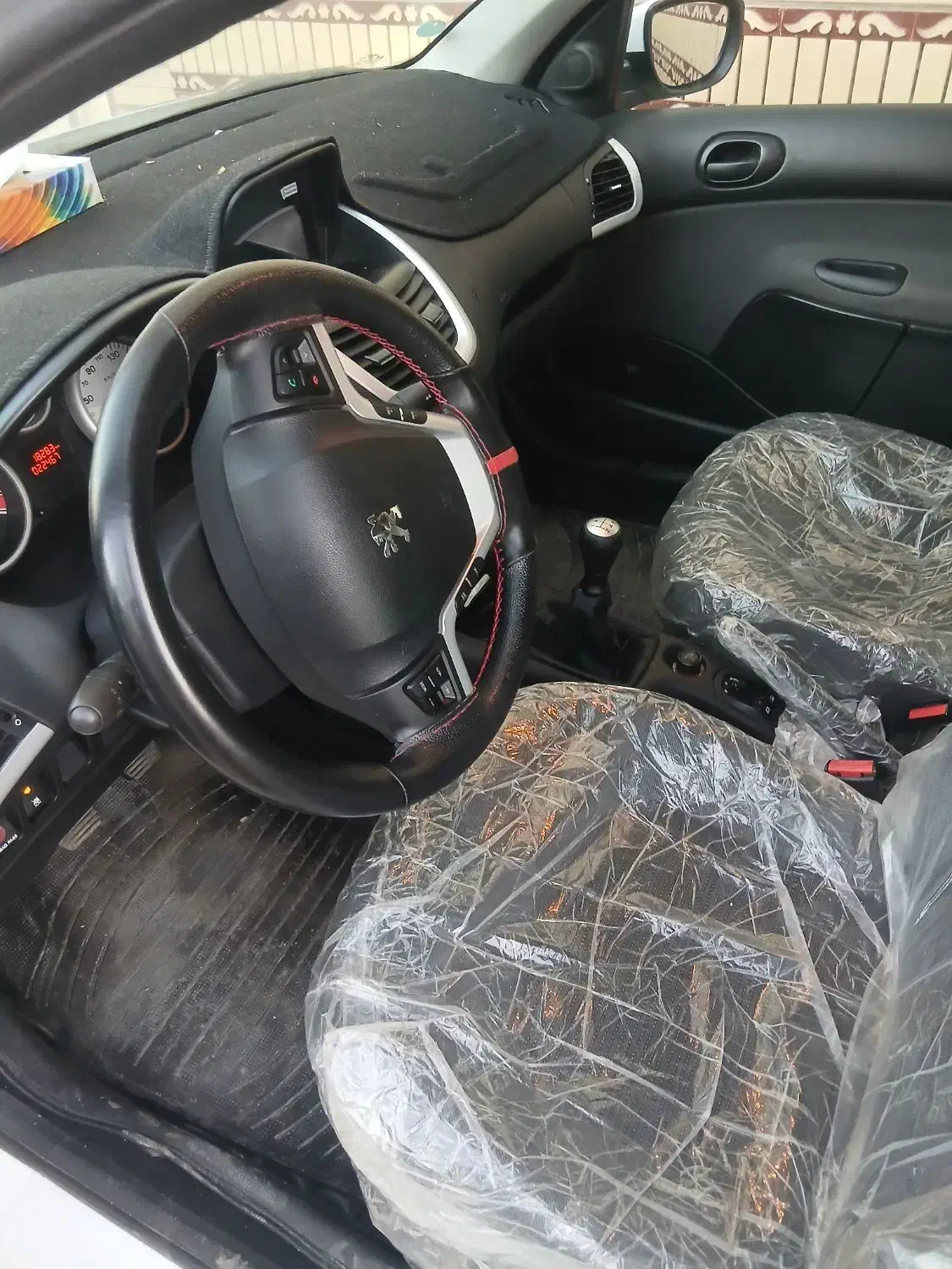 207 پاناروما|خودرو سواری و وانت|سیرجان, |دیوار