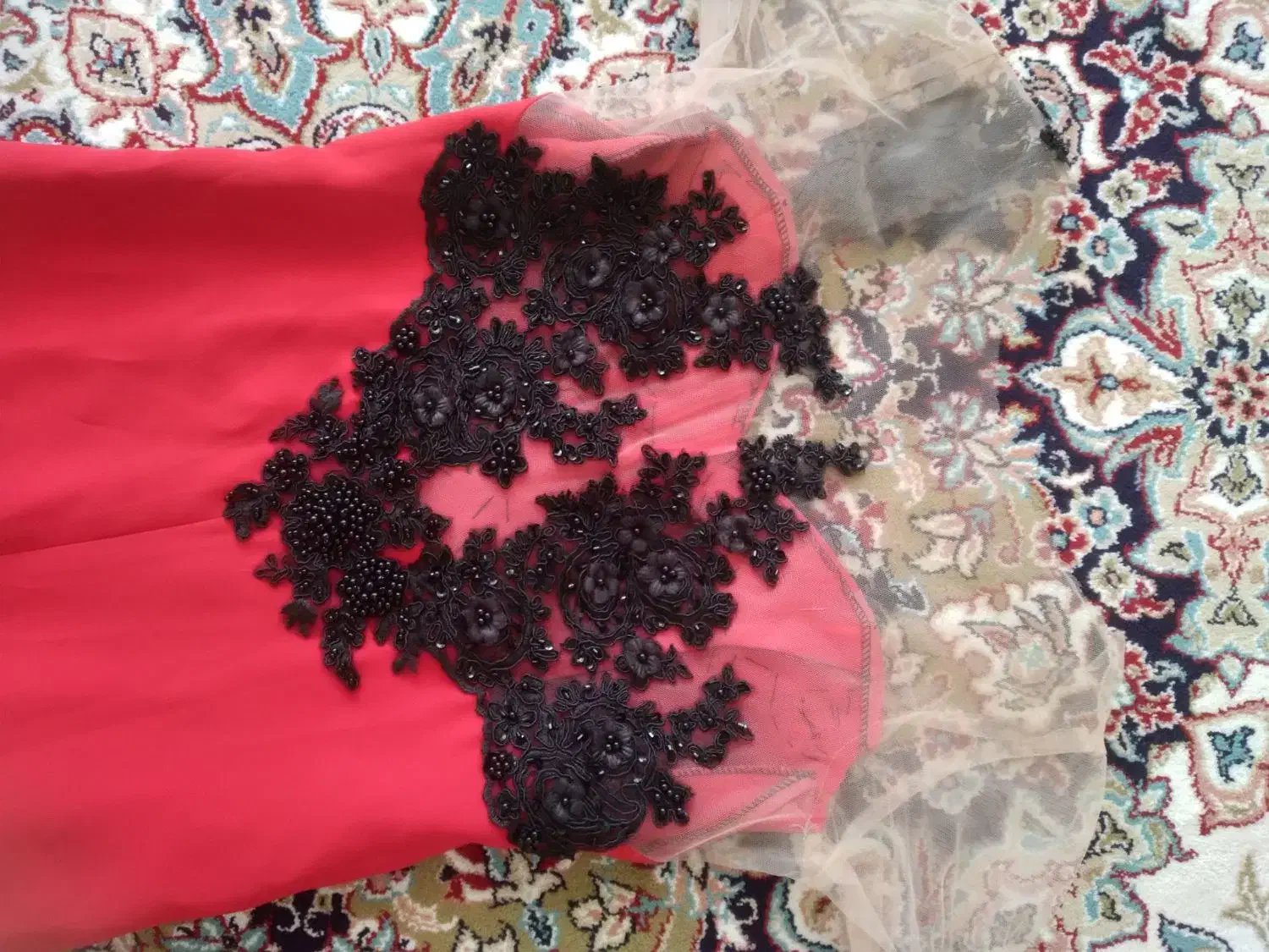 لباس مجلسی. ویژه برای شب یلدا|لباس|تربت‌حیدریه, منظر|دیوار