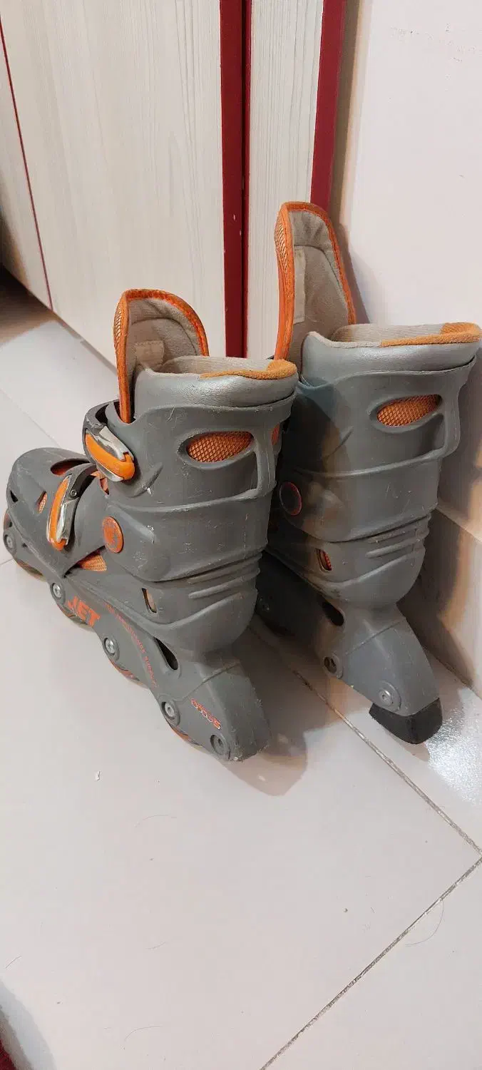 یک جفت اسکیت|دوچرخه، اسکیت، اسکوتر|نیشابور, هفده شهریور|دیوار