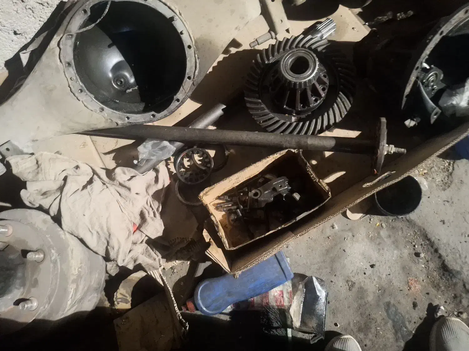 محورعقب ایسوزو۶تن|قطعات یدکی و لوازم جانبی|تهران, علیآباد|دیوار