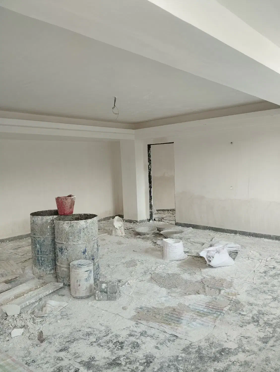 گچ کاری+کارگر جویای کار تماس بگیرد|خدمات پیشه و مهارت|اسکو, |دیوار