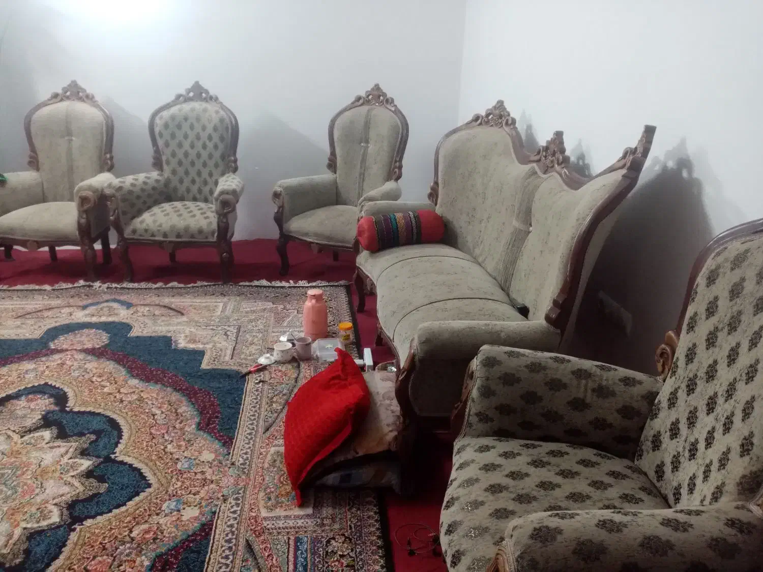 مبل سلطنتی معاوضه دارم بامبل راحتی|مبلمان خانگی و میز عسلی|مشهد, چهارچشمه|دیوار