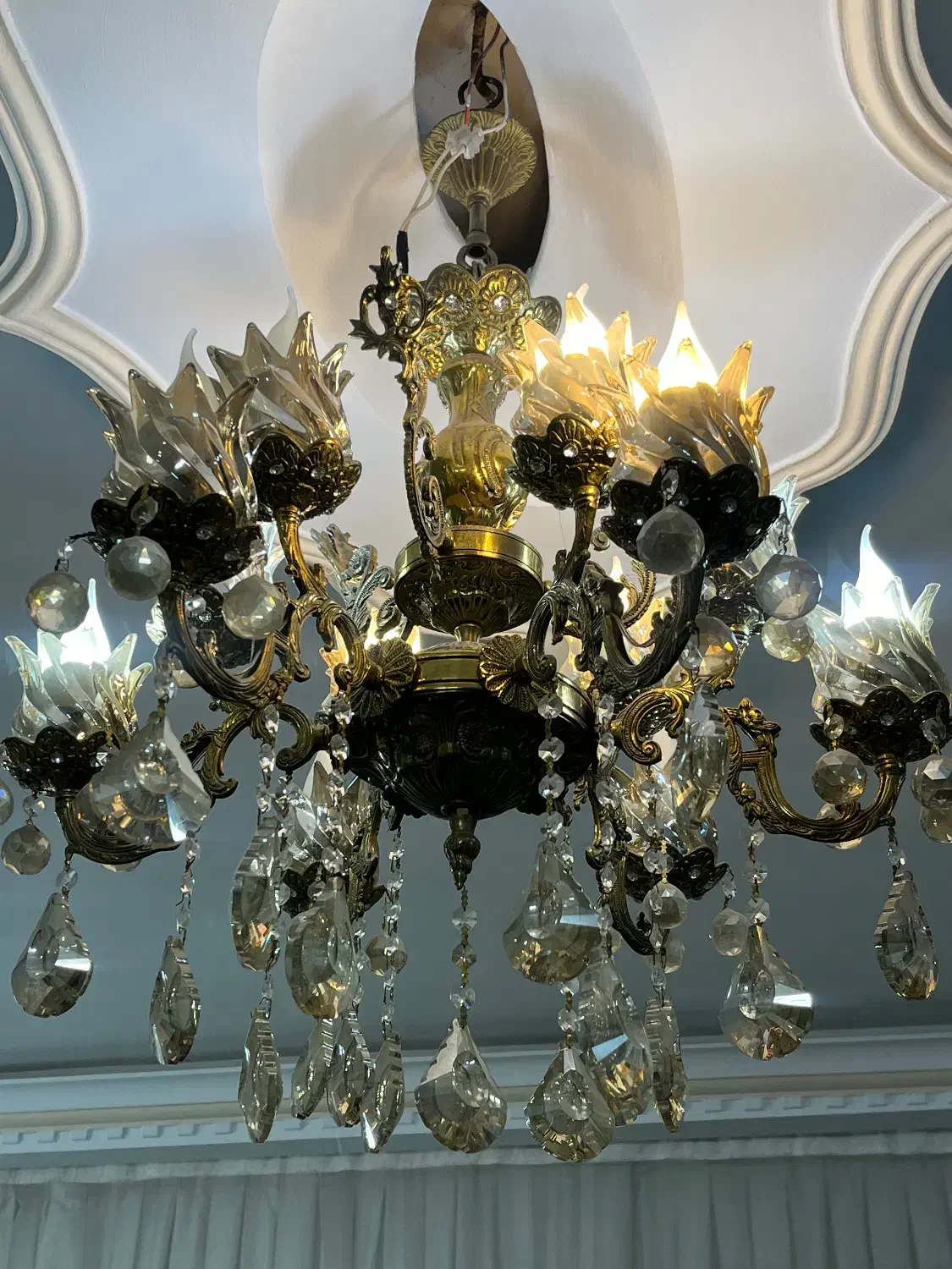 لوستر برنز اصل بسیار سنگین درحدنونو|لوستر و چراغ آویز|تهران, مسعودیه|دیوار