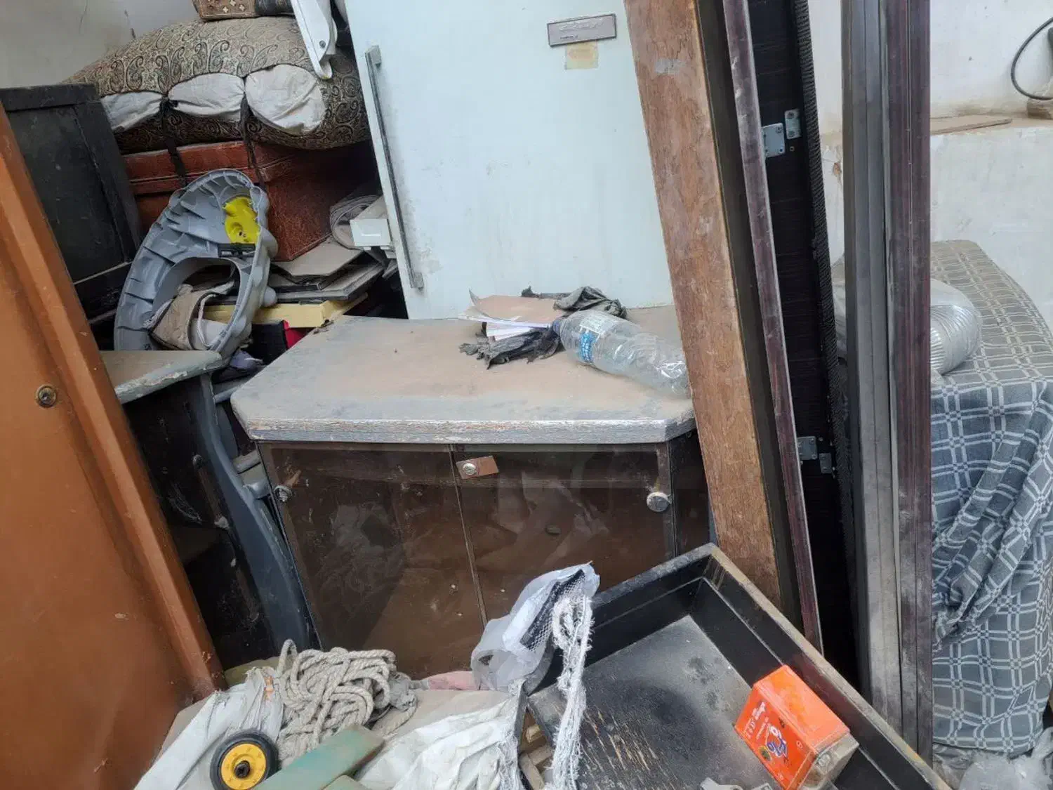 کمد|جاکفشی، کمد، دراور|یزد, |دیوار