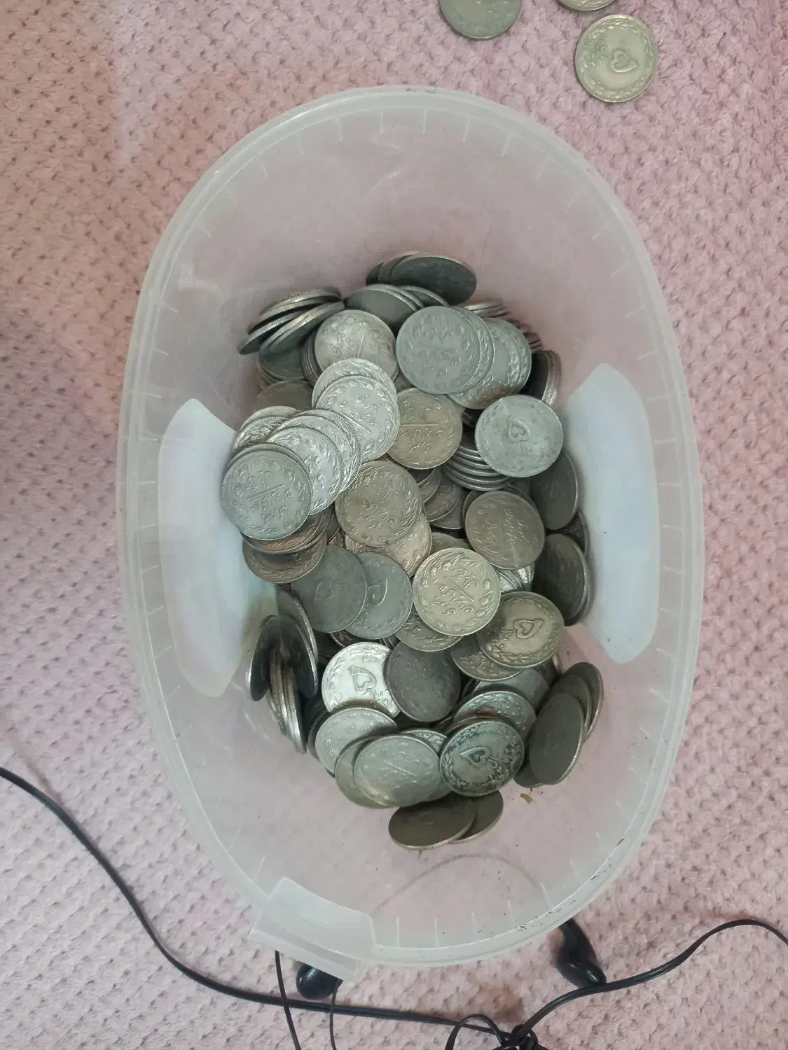 سکه ۵ ریالی به تعداد|کلکسیون سکه، تمبر، اسکناس|مشهد, توس (بلوار توس)|دیوار