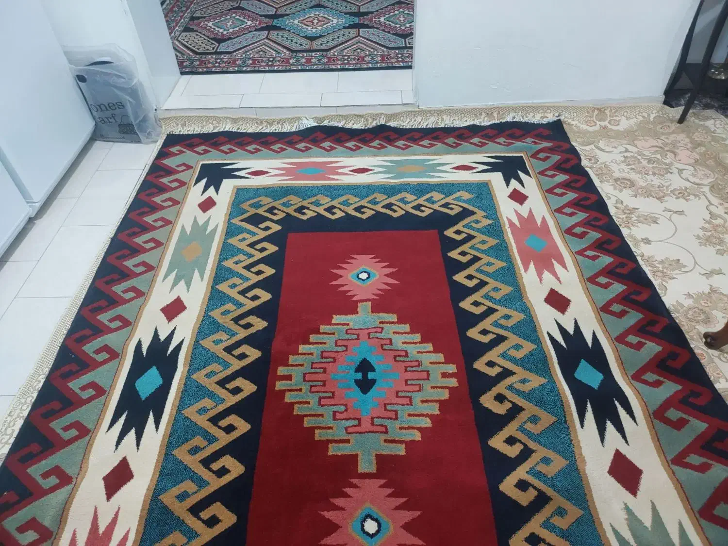 فرش کارکرده سالم سالم|فرش|باغستان, |دیوار