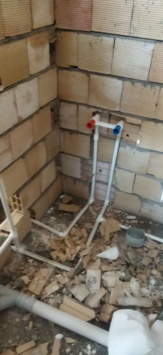 تاسیسات آب|خدمات پیشه و مهارت|رشت, گلباغ نماز|دیوار