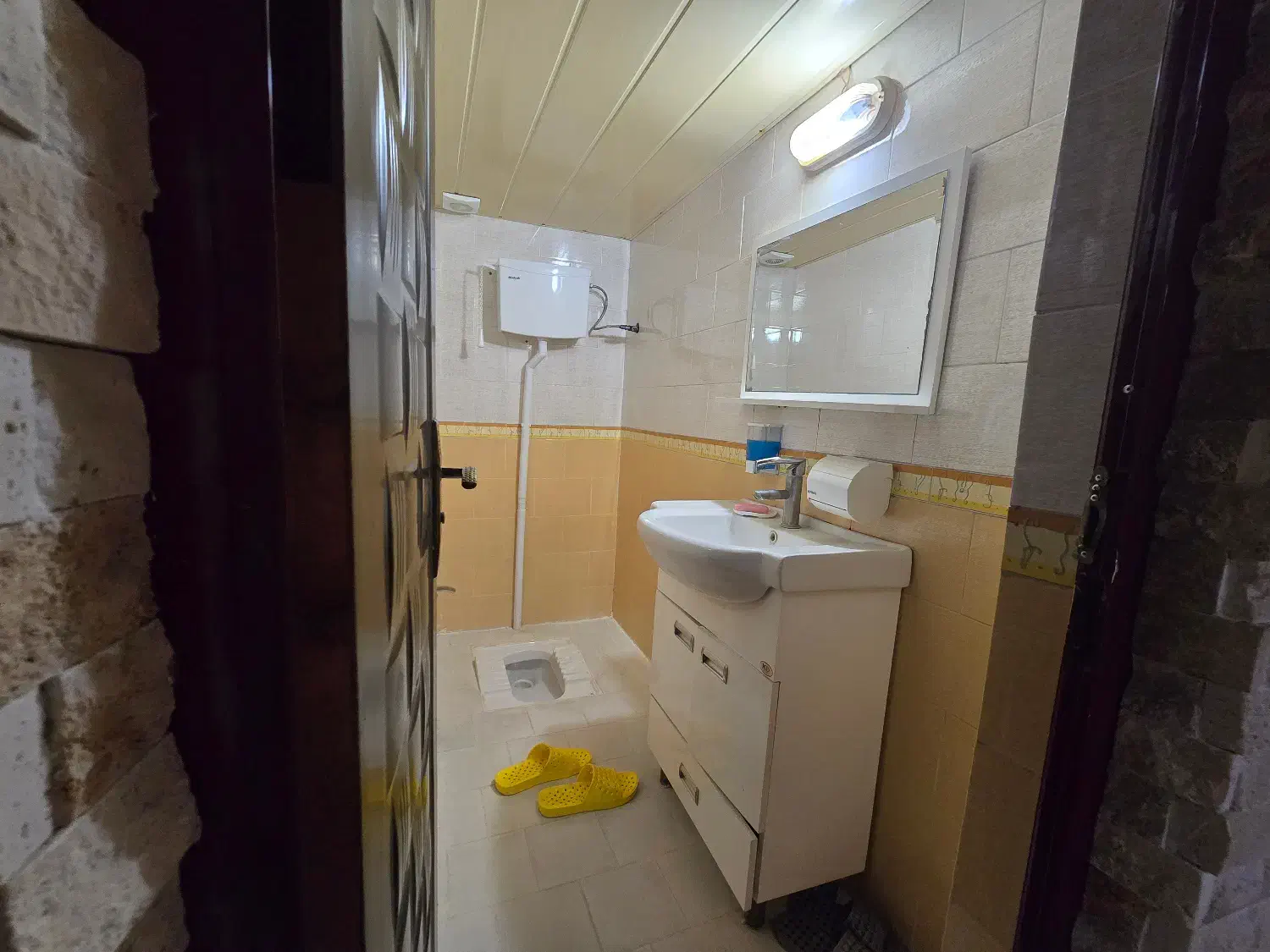 اجاره آپارتمان حیاط دار لوکس فلسطین لاله|اجارهٔ آپارتمان|رشت, فلسطین|دیوار