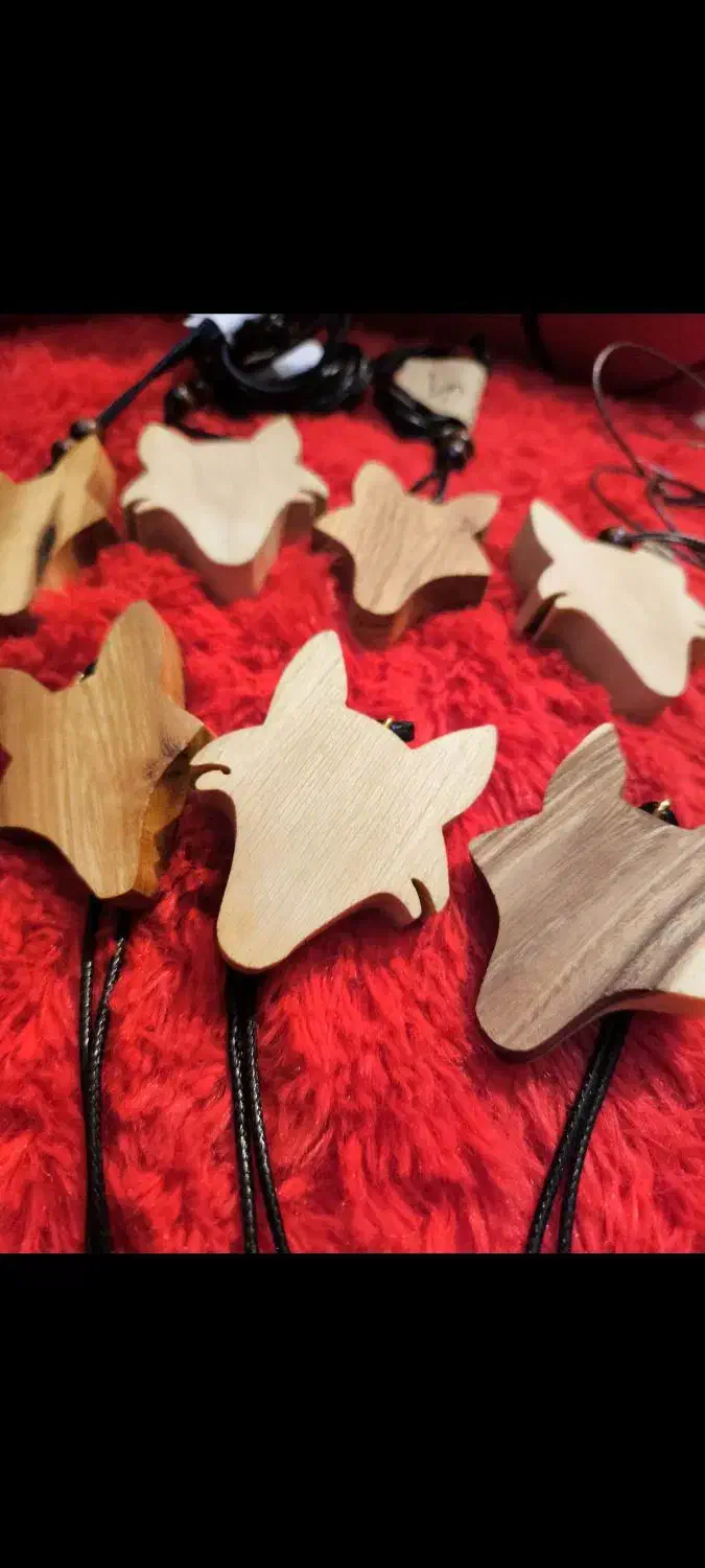 گردنبندوآویزماشین چوبی روباه و گرگ|زیورآلات و اکسسوری|شهرکرد, |دیوار