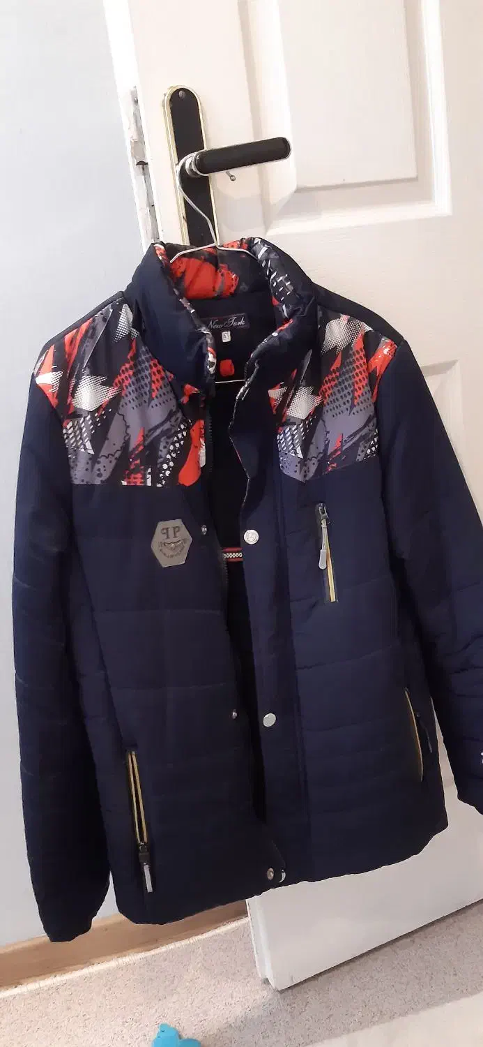 کاپشن نوجوان|لباس|خرانق, |دیوار